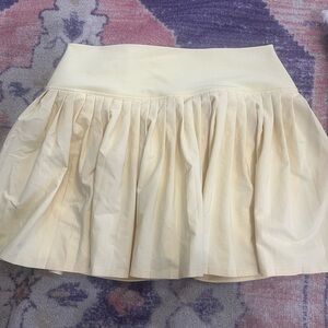 Abercrombie & Fitch butter yellow tennis skirt